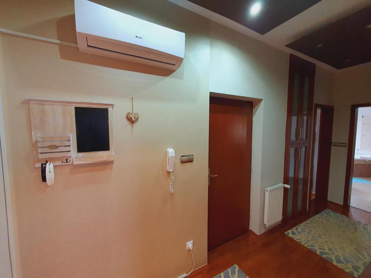 Adel Apartman Miskolc Bagian luar foto